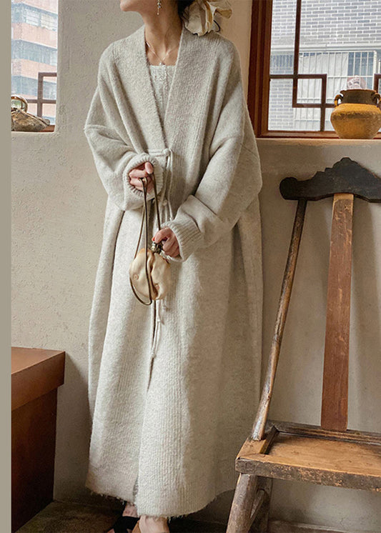 Well Tailored Coat with a Graceful Silhouette