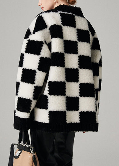 Gracefully Styled Coat for Any Occasion