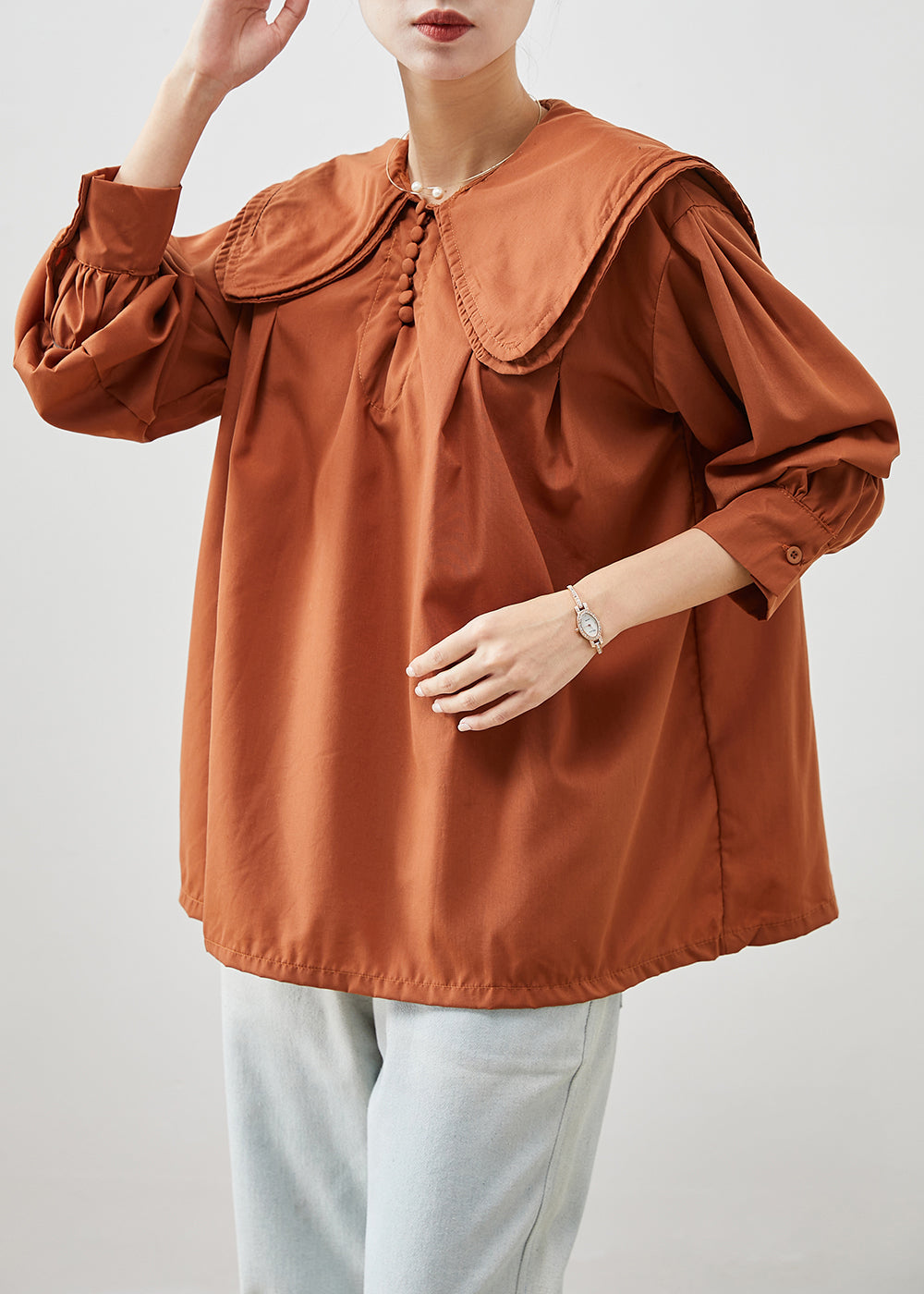 Effortlessly Elegant Blouse with a Timeless Design