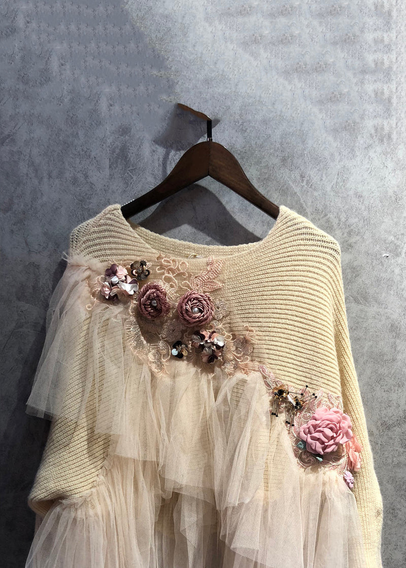 Effortlessly Elegant Sweater with a Timeless Design