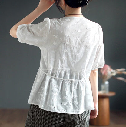 Polished Blouse with an Effortless Classic Look