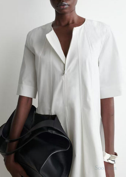Beautifully Finished Dress in a Timeless Design