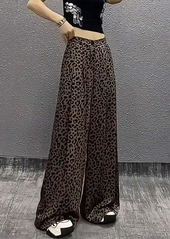 Well Tailored Pants with a Graceful Silhouette