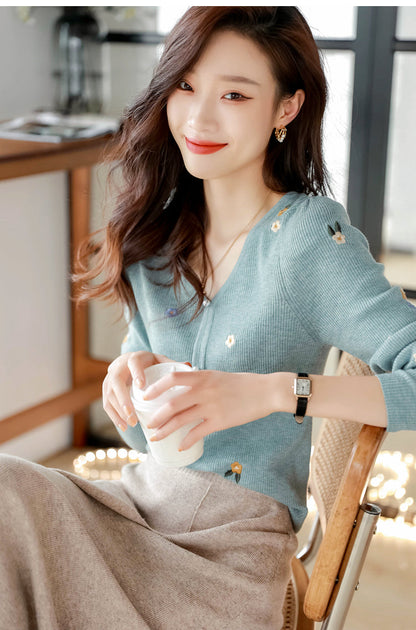 Elegantly Styled Sweater for Everyday Wear