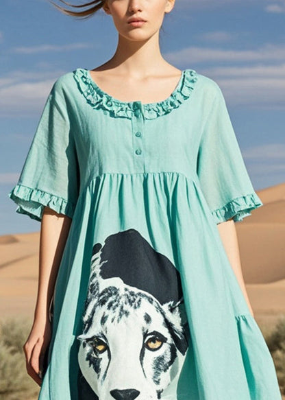 Classic Vintage Dress with a Flattering Fit