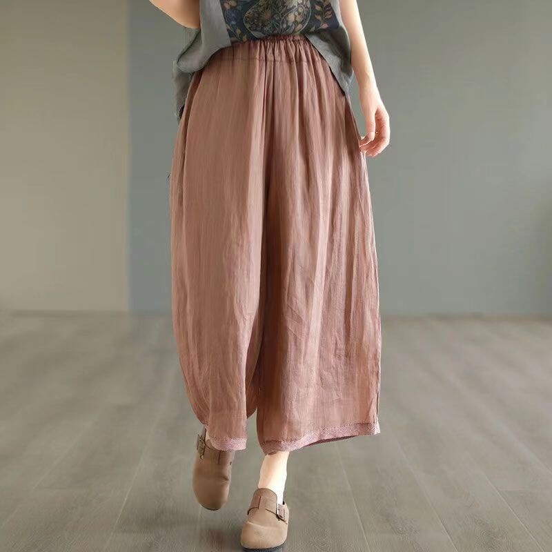 Effortlessly Elegant Pants with a Timeless Design