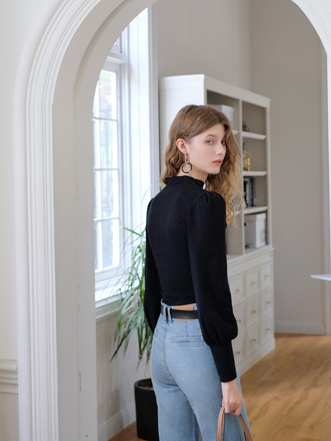 Classic Vintage Blouse with a Flattering Fit