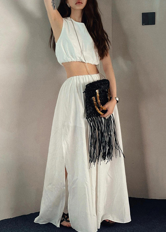 Effortlessly Elegant Garment with a Timeless Design