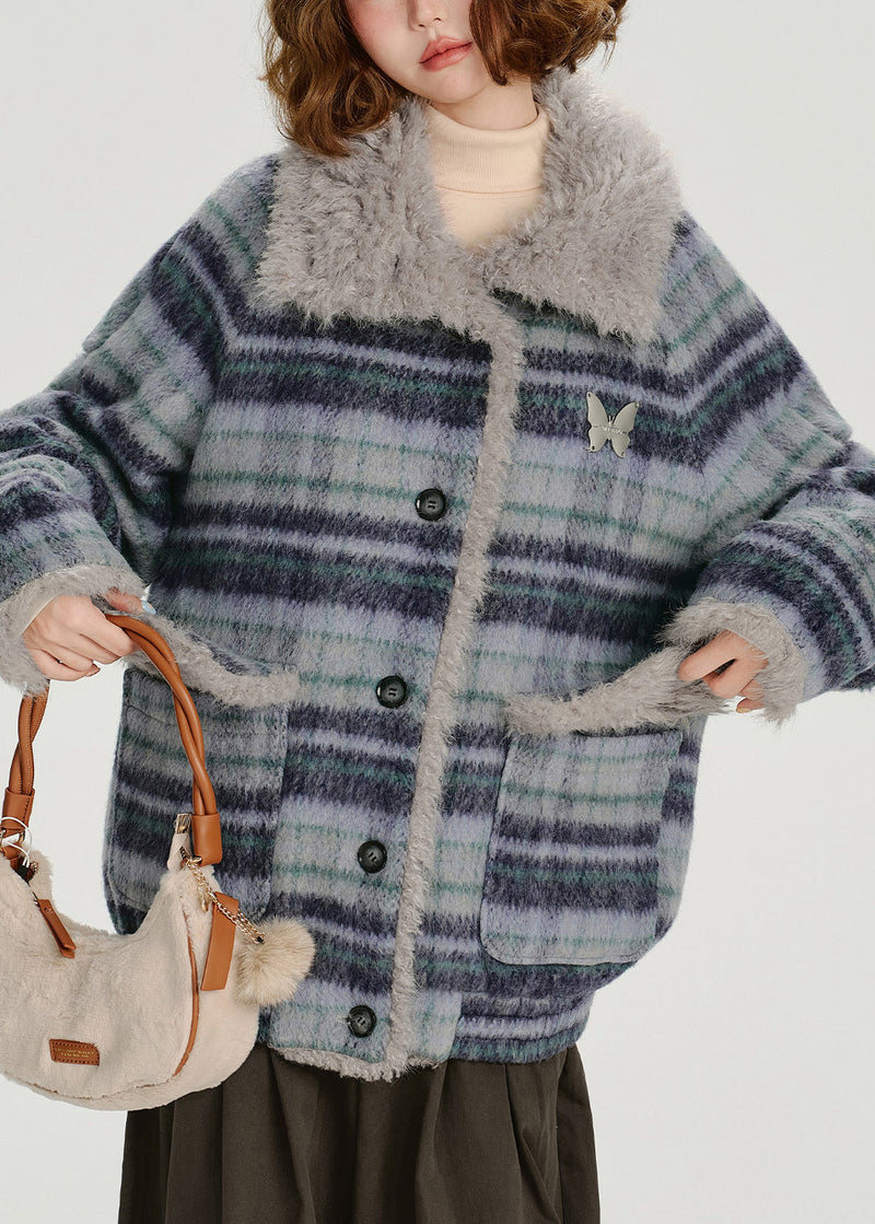 Well Tailored Coat with a Graceful Silhouette