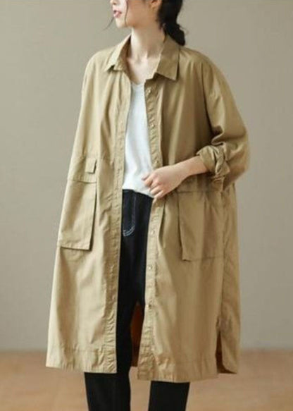 Well Tailored Coat with a Graceful Silhouette