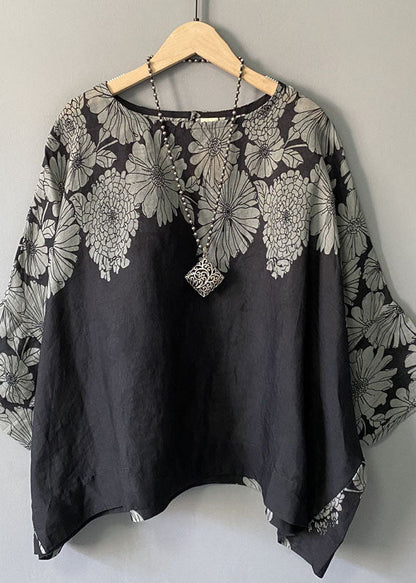Classic Vintage Blouse with a Flattering Fit
