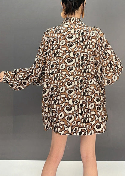 Classic Vintage Shirt with a Flattering Fit