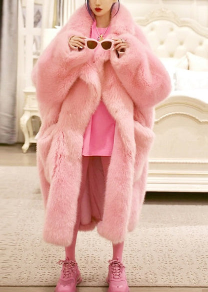Beautifully Finished Coat in a Timeless Design