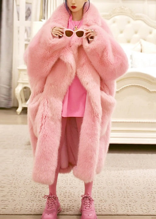 Beautifully Finished Coat in a Timeless Design