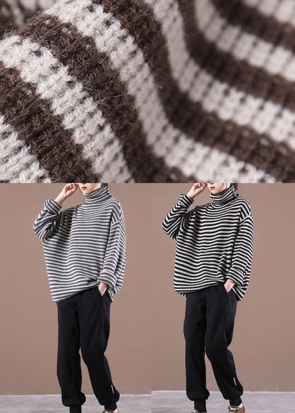 Gracefully Styled Top for Any Occasion