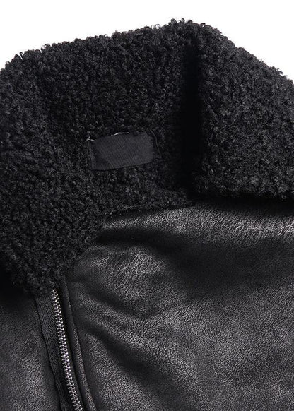 Effortlessly Elegant Jacket with a Timeless Design