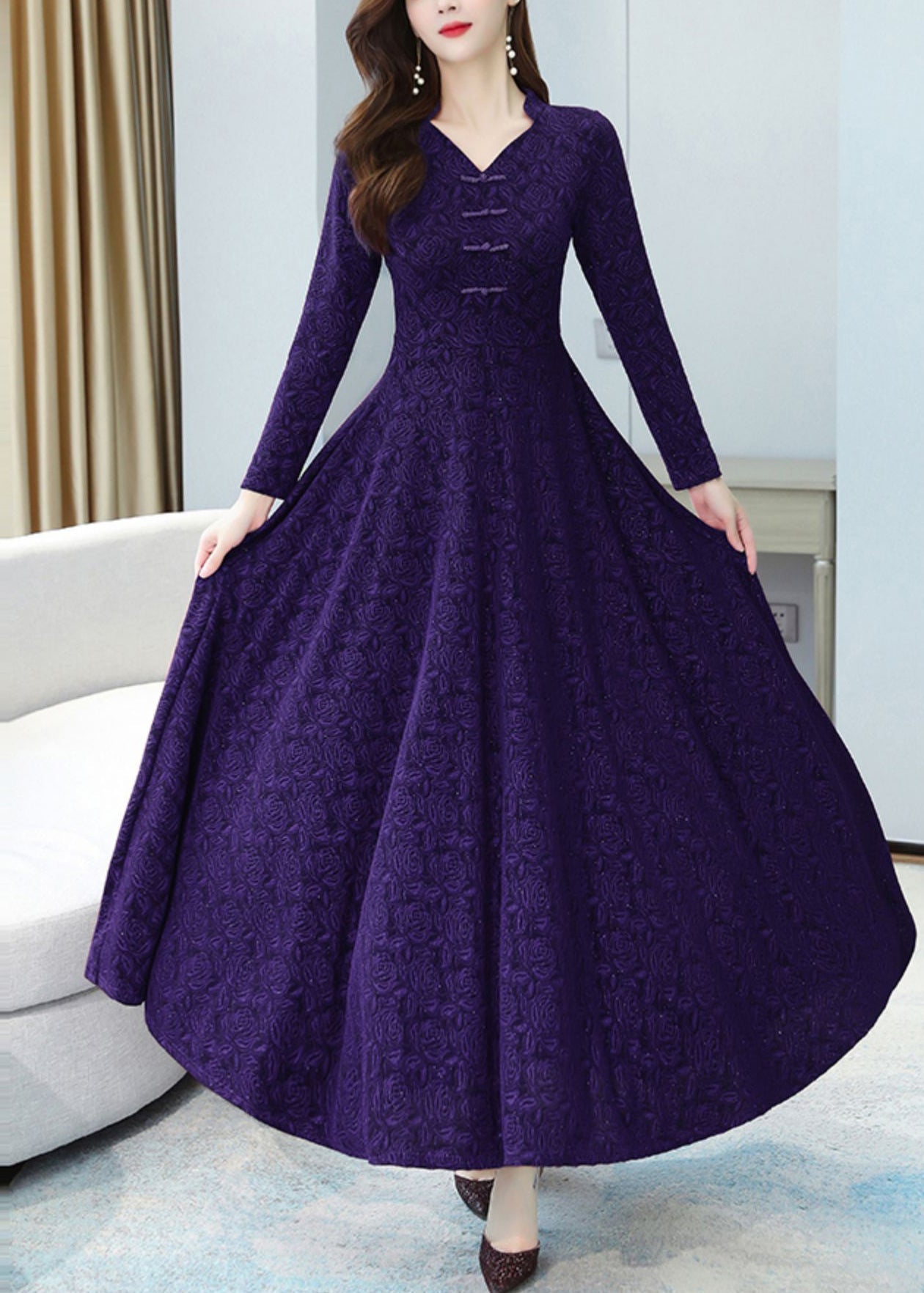Sophisticated Dress with a Clean Classic Look