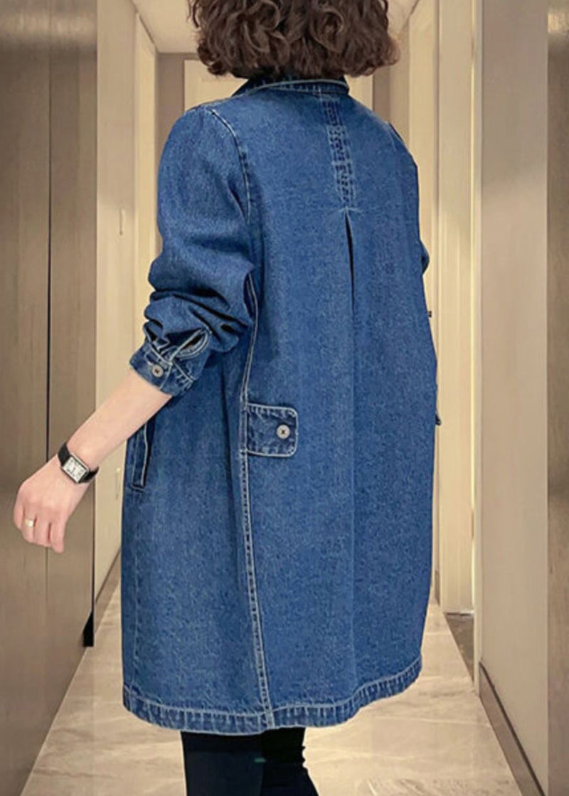 Gracefully Styled Coat for Any Occasion