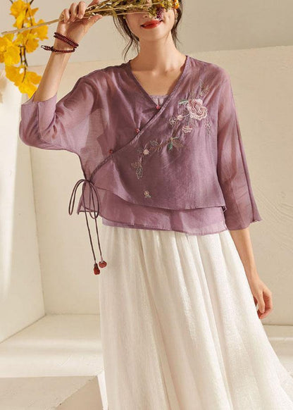 Well Tailored Top with a Graceful Silhouette