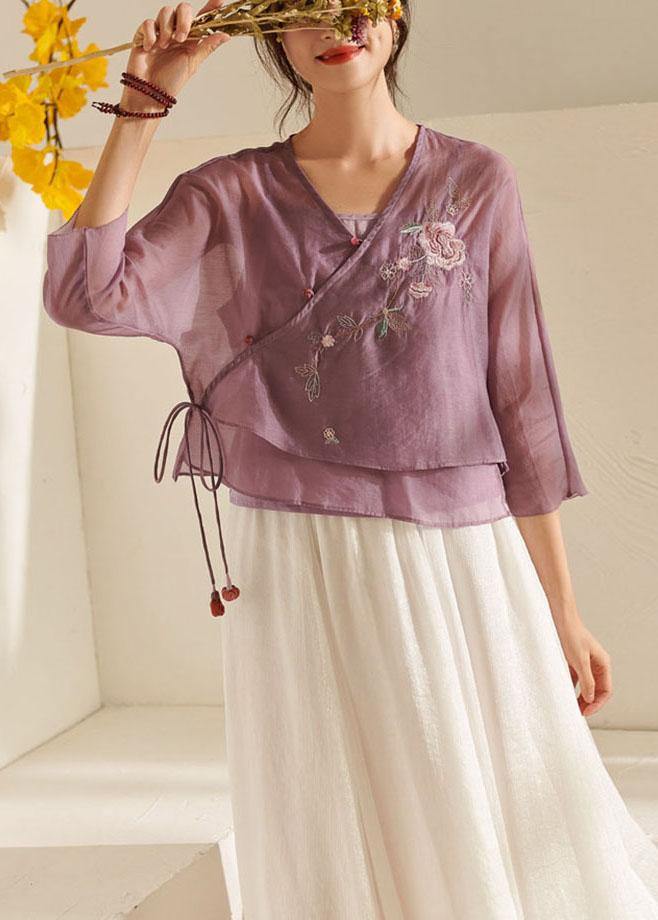 Well Tailored Top with a Graceful Silhouette