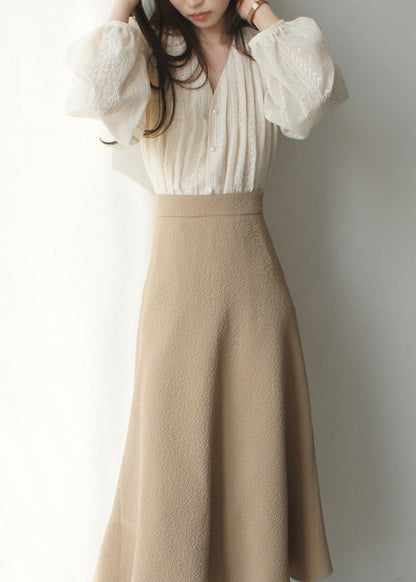 Classic Vintage Shirt with a Flattering Fit