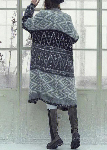 Effortlessly Elegant Cardigan with a Timeless Design