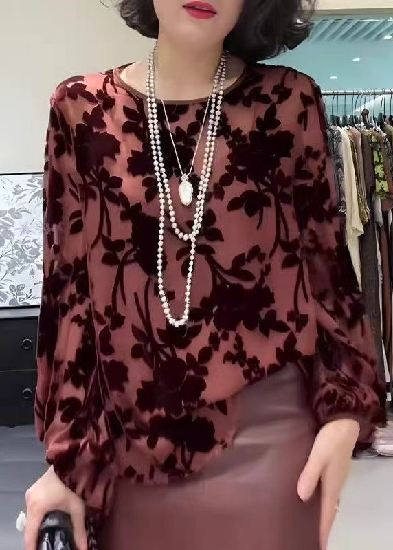Beautifully Crafted Blouse in a Classic Style
