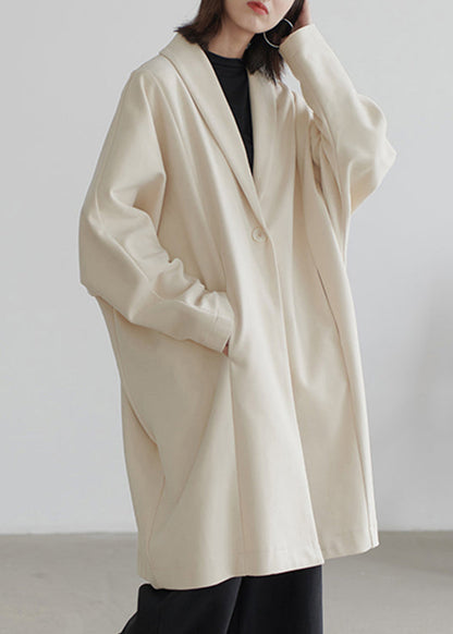 Beautifully Finished Coat in a Timeless Design