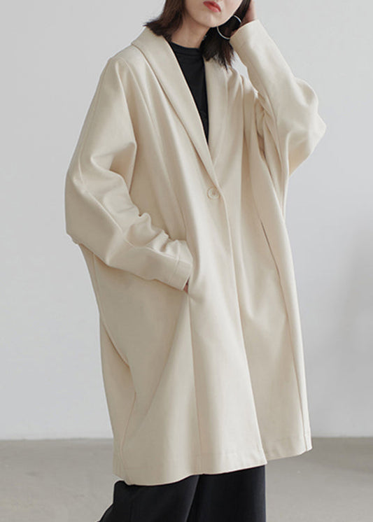 Beautifully Finished Coat in a Timeless Design