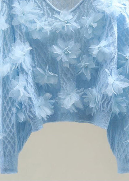 Effortlessly Elegant Sweater with a Timeless Design