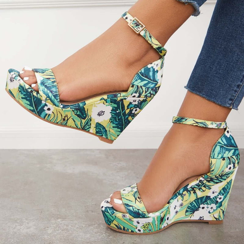 Classic Orthopedic Sandals with Timeless Style