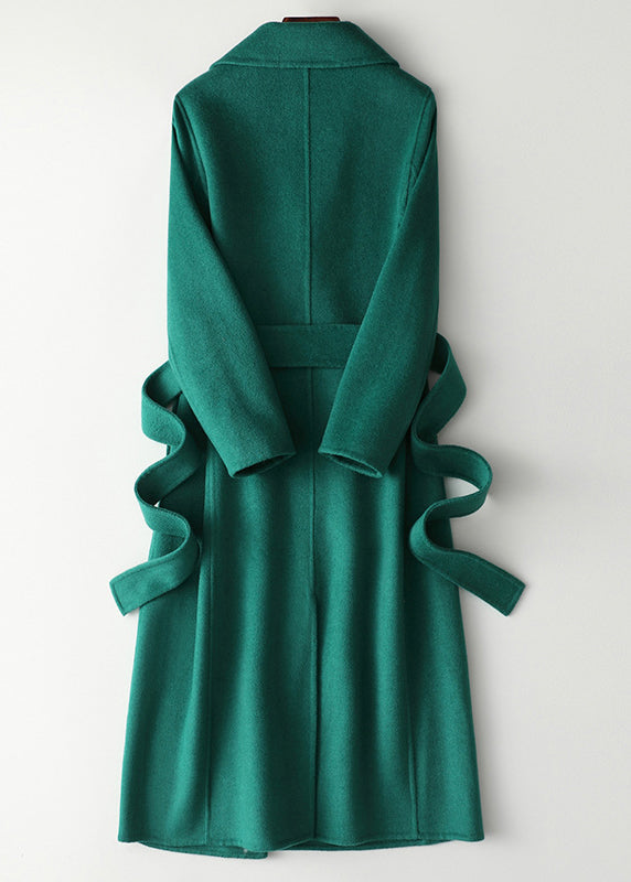 Beautifully Finished Coat in a Timeless Design