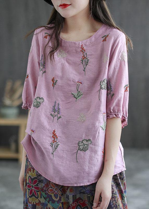 Classic Vintage Blouse with a Flattering Fit