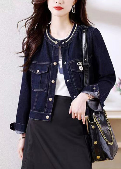 Elegantly Styled Coat for Everyday Wear