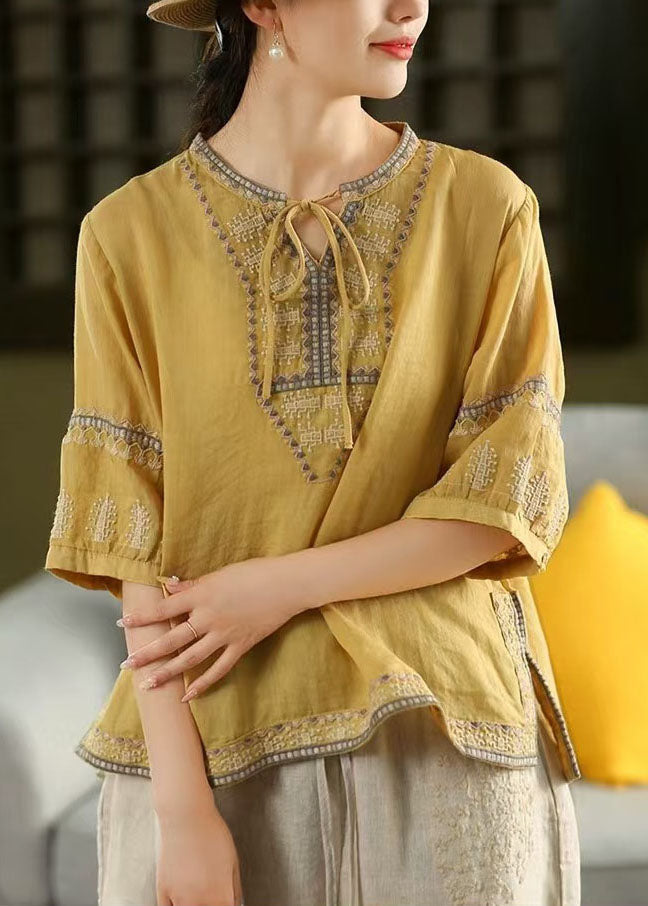 Sophisticated Blouse with a Clean Classic Look