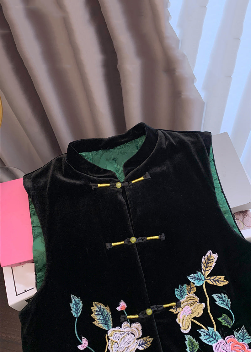 Classic Vintage & Enduringly Stylish Coat