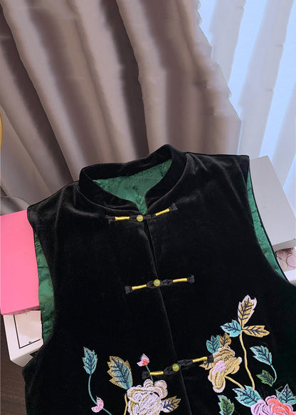 Classic Vintage & Enduringly Stylish Coat