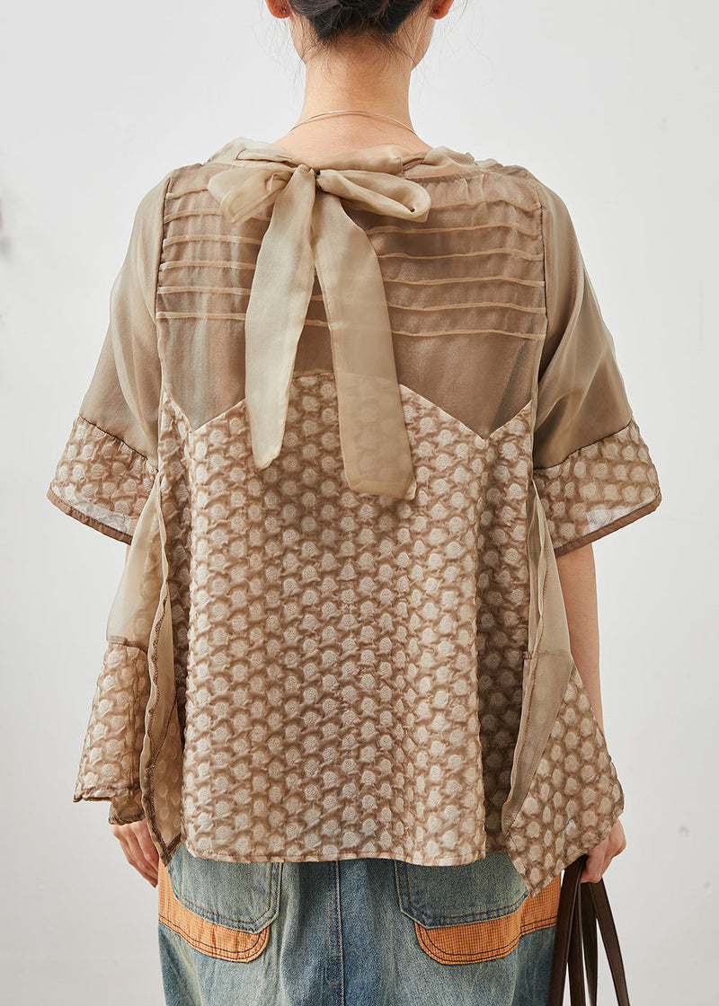 Classic Vintage Shirt with a Flattering Fit