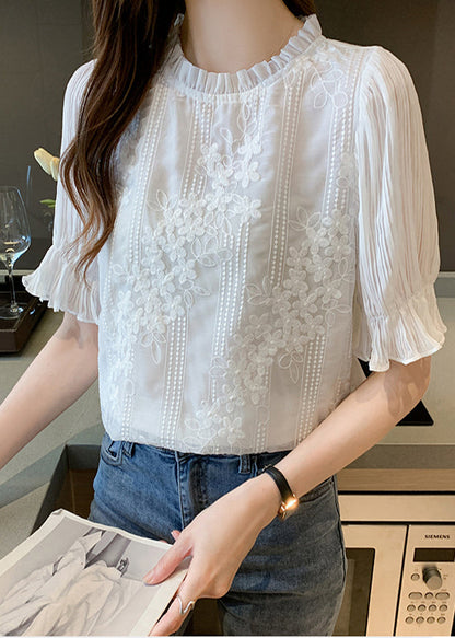 Well Tailored Shirt with a Graceful Silhouette