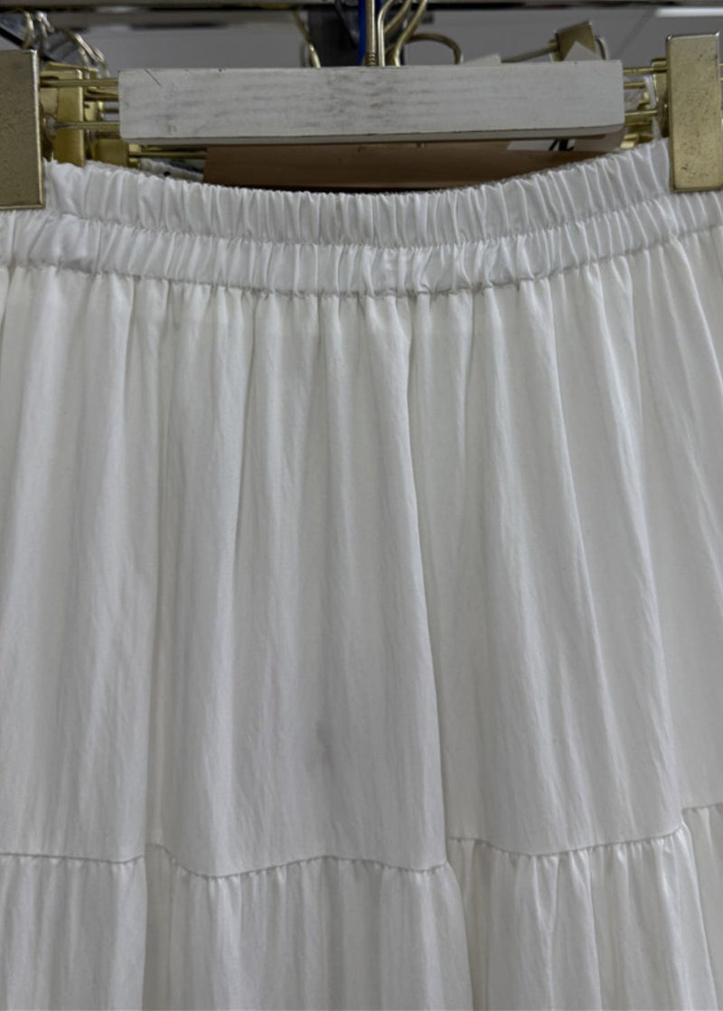 Well Tailored Garment with a Graceful Silhouette