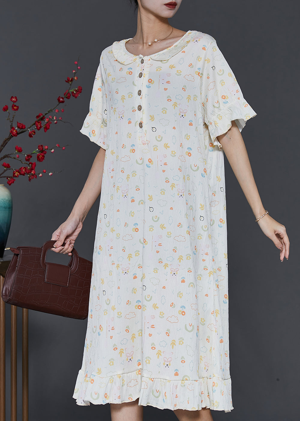 Well Tailored Dress with a Graceful Silhouette