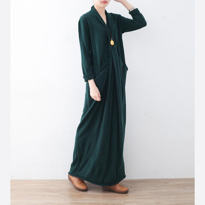 Well Tailored Sweater with a Graceful Silhouette