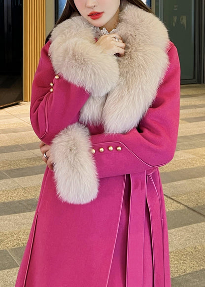 Well Tailored Coat with a Graceful Silhouette