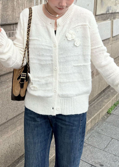 Gracefully Styled Coat for Any Occasion