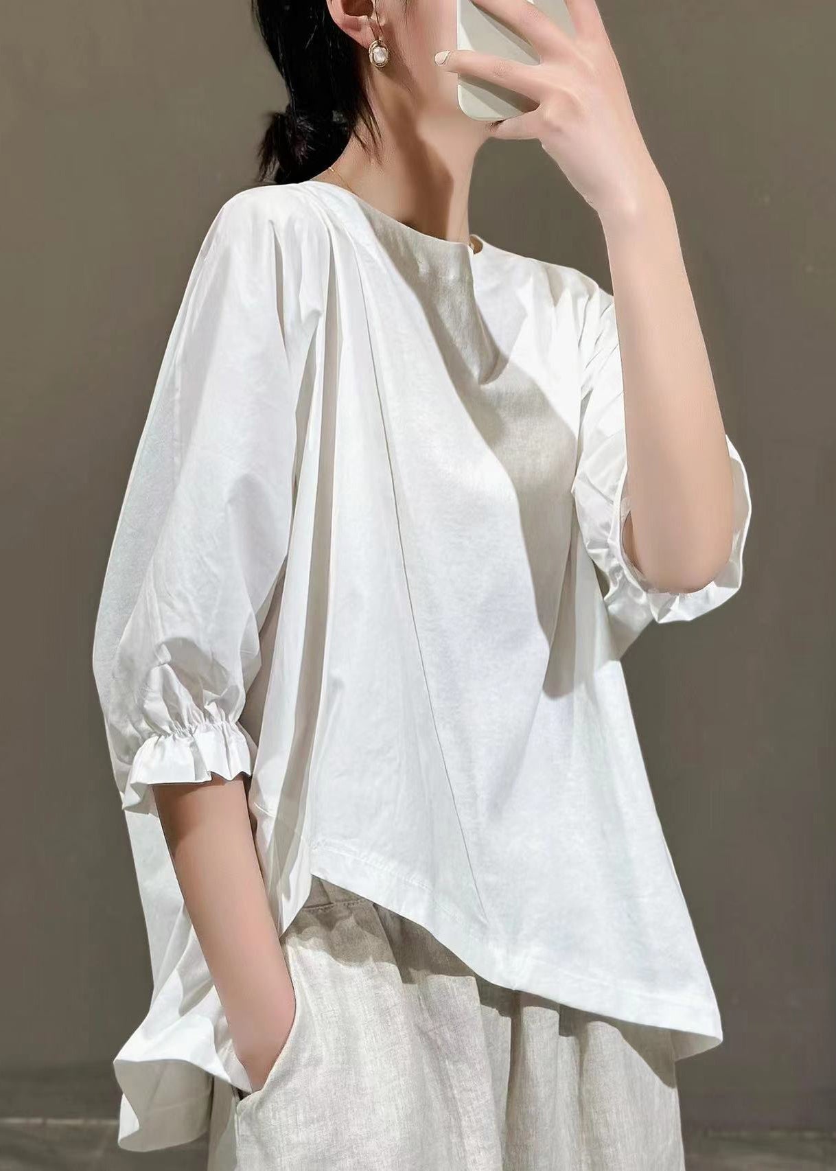 Effortlessly Elegant Shirt with a Timeless Design