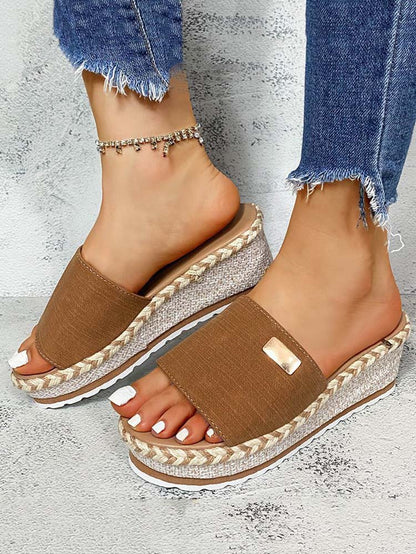 Chic Orthopedic Sandals with Unique Design