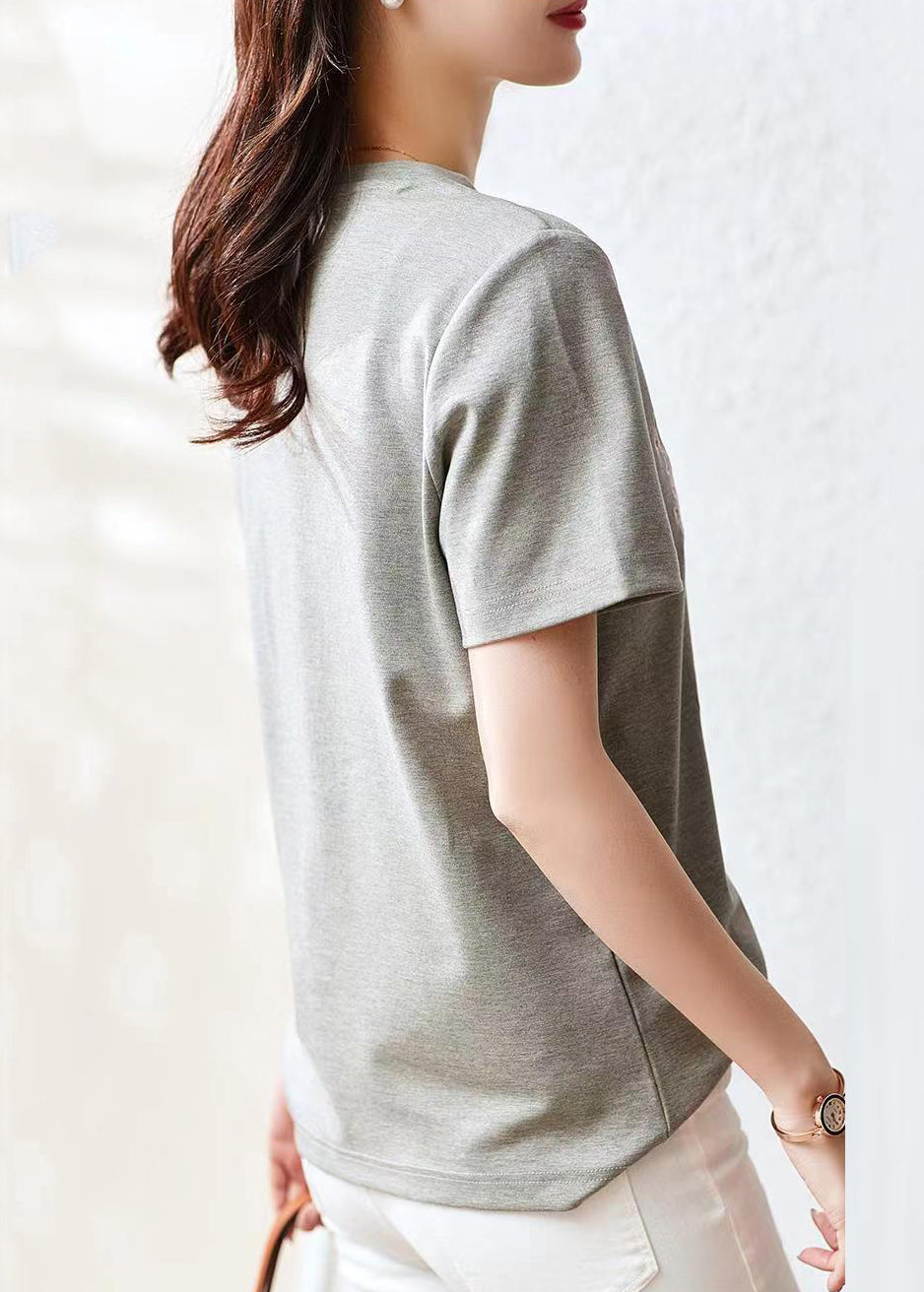 Effortlessly Elegant Shirt with a Timeless Design