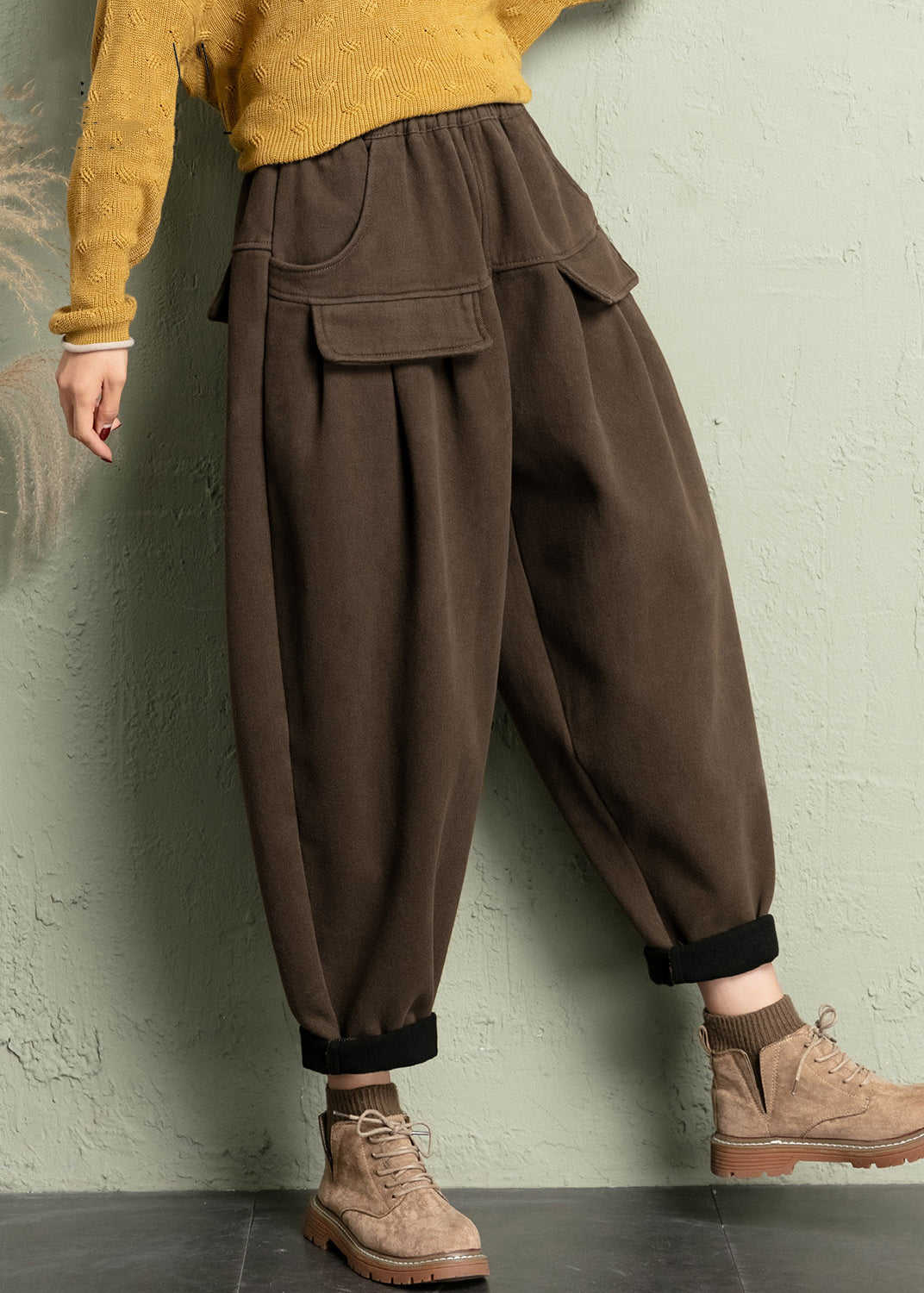 Classic Vintage Pants with a Flattering Fit
