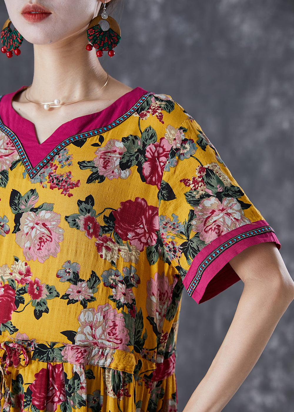 Gracefully Styled Dress for Any Occasion