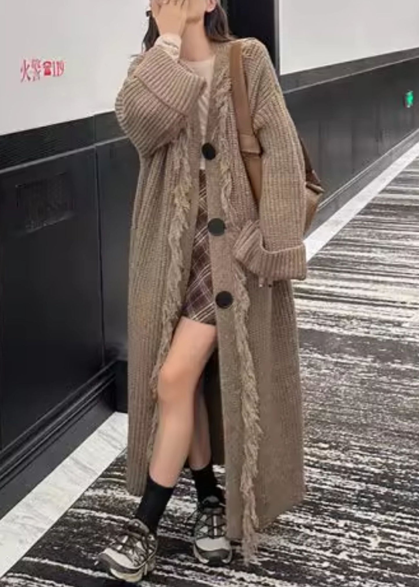 Well Tailored Coat with a Graceful Silhouette